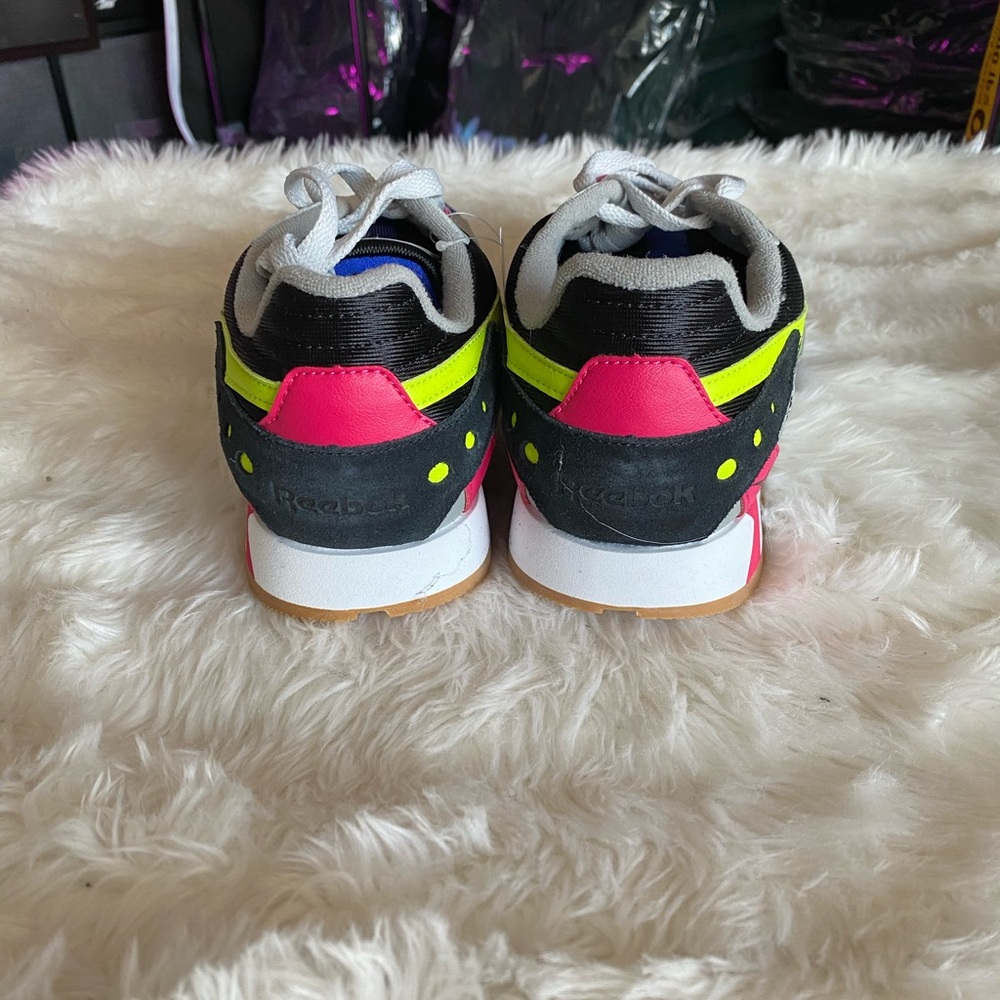 Reebok - ATI 90's - Grey Black Pink - Mens 9.5 - Picture 3 of 8